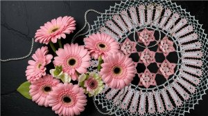 Салфетка "Герберы". Часть 2