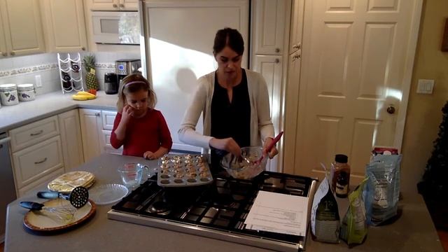Registered Dietitian Jessica Shipley Shows How To Start the Day with an Easy Meal Prep Breakfast смотреть онлайн