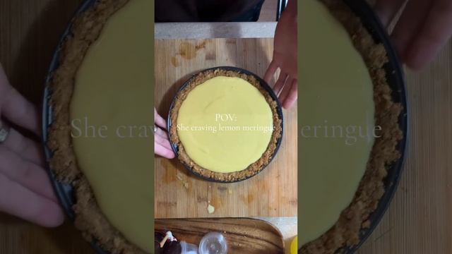 Lemón…#chef #cheflife #lemon #meringue #lemonmeringuepie #shecraving #pie #shorts