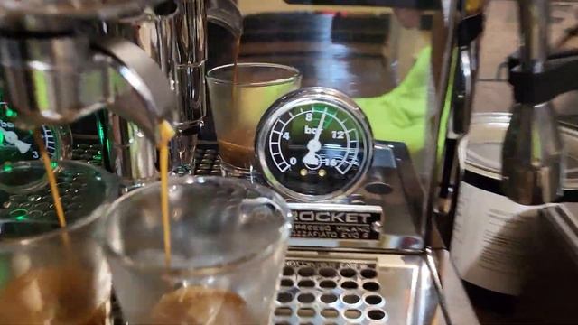 Rocket Espresso Mozzafiato EVO R смотреть онлайн
