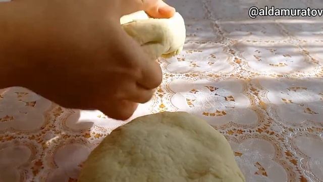 Қаттама нан! Пияз нан! пəтір нан! Луковые лепешки енді керемет!!! смотреть онлайн