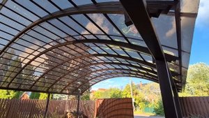 Арочный навес из поликарбоната