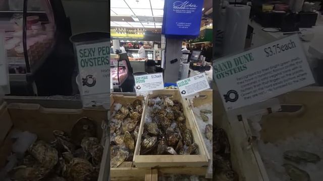 Как правильно кушать устрицы #жизньвканаде #жизньвторонто #вкусно #устрицы #жизньзаграницей
