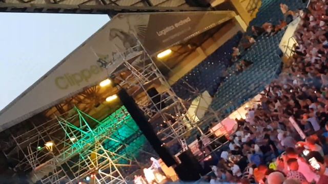 RUBY RUBY RUBY RUBY!! Kaiser Cheifs @ Warrington v Selby fight смотреть онлайн