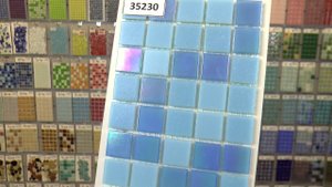 Голубая стеклянная мозаика с перламутром