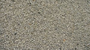 Бентонитовый комкующийся наполнитель