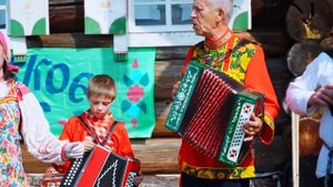 КУПИЛ 2 ДОМА В ДЕРЕВНЕ | ПОМОГЛИ БАБУШКЕ СОБРАТЬ ЯБЛОКИ | ДЕРЕВЕНСКАЯ ЯРМАРКА