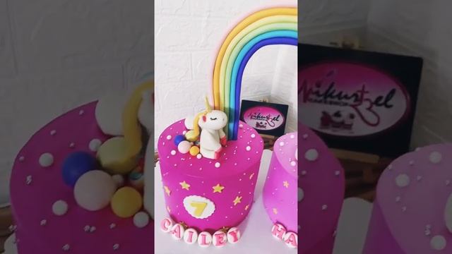 Twin Unicorn Cake Design #shorts #Mikurtzel TV смотреть онлайн