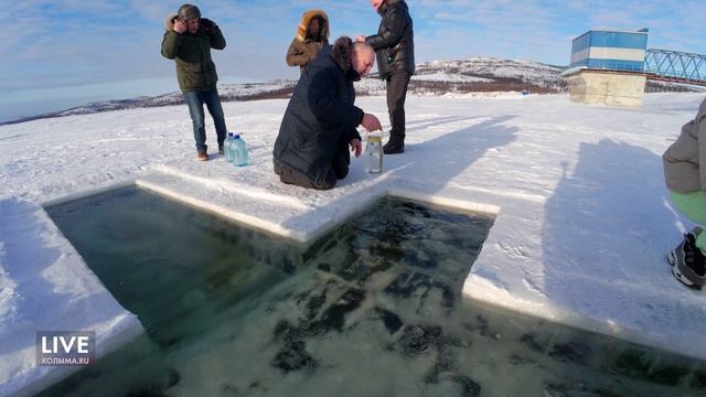 Чин Великого освящения воды прошел на водохранилище в Магадане