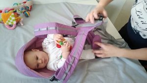 Как надеть рюкзак-кенгуру BabyActive Simple за 1 минуту
