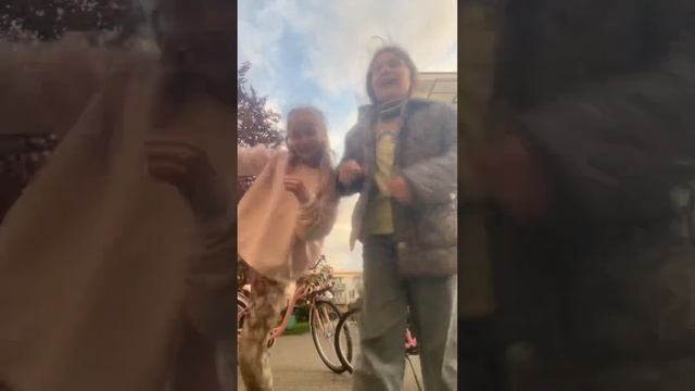 Людям захотелось блинов р#е#к#о#м#е#н#д#а#ч#и# смотреть онлайн