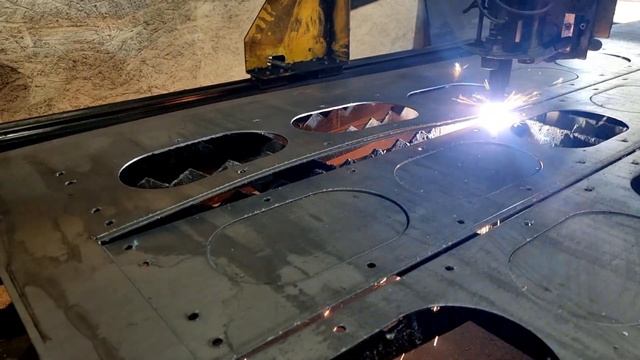 Плазменная Резка Металла - работа Компаратора Напряжения Дуги