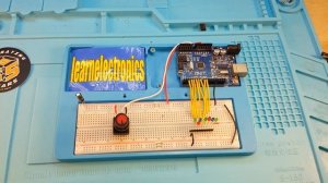 Arduino for kids: Random Blinking LEDs