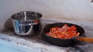 КАК ЖИВУТ ЛЮДИ В УРАЛЬСКОЙ ГЛУБИНКЕ | КАПУСТНЫЙ ПИРОГ В РУССКОЙ ПЕЧИ | ОСВЕЩЕНИЕ ДОМА