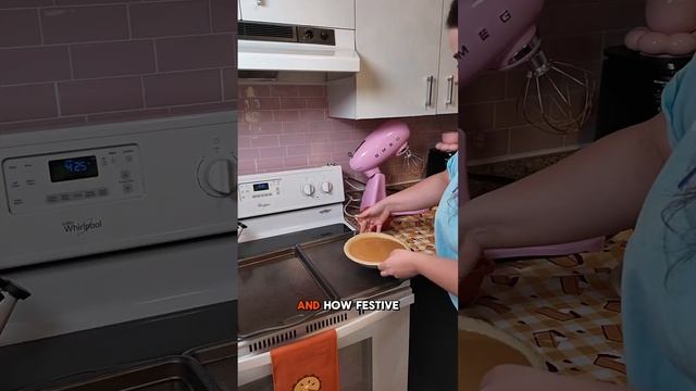 It’s officially FALL so let’s bake pumpkin pie! 🥧🍁 #shorts #shortsfeed #baking #fall #pumpkinpie смотреть онлайн