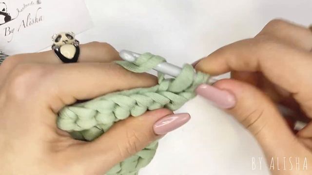 ЕЛОЧКА КРЮЧКОМ ИЗ ТРИКОТАЖНОЙ ПРЯЖИПОДАРОК ВЯЗАНЫЙ КРЮЧКОМBY ALISHA