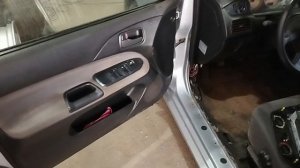 Замена штатных динамиков в Mitsubishi Lancer IX на DL Audio Piranha 165