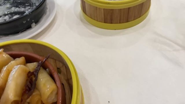 广州平民美食生活！早茶！点心！人均消费30元！坐满本地老顾客！日常生活！街景！市场买菜！煮饭！煎鱼！粤菜！Cantonese Dim Sum #Guangzhou street, daily lif