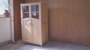 Как сделать распашной шкаф из массива дерева