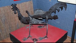 Орудия пыток средневековья в Петропавловской крепости.