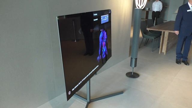 LOEWE Bild 7 4K OLED TV auf der IFA 2016 смотреть онлайн
