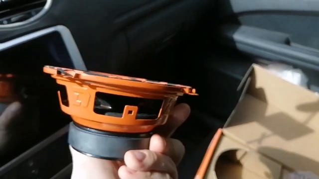 Обзор и установка DL Audio Barracuda 130 в ВАЗ 2114 смотреть онлайн