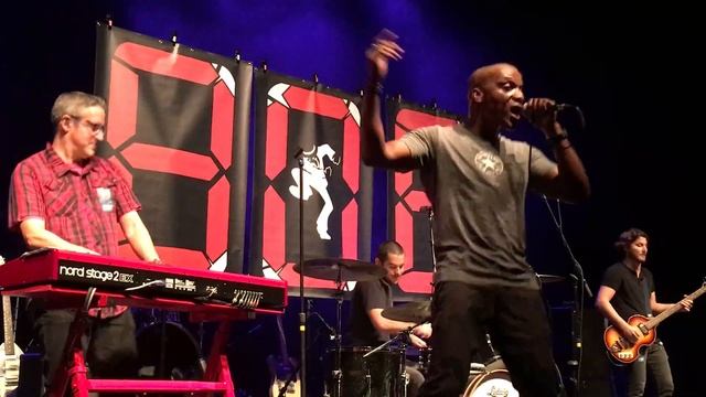 808 Fighting Gravity All I need is a holiday смотреть онлайн