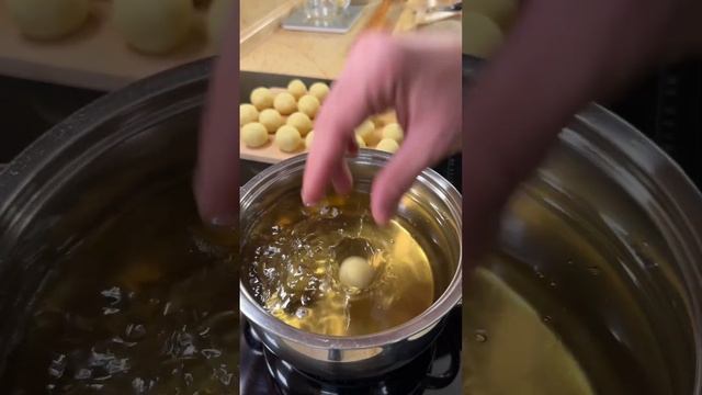 КАРТОФЕЛЬНЫЕ ШАРИКИ смотреть онлайн