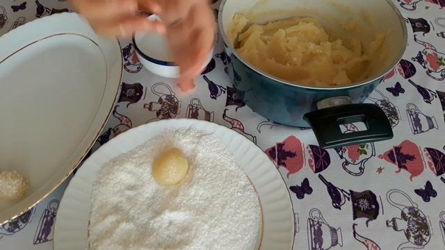 Hindistan cevizli LOKUM /sadece 3 malzemeyle yapılan kolay İRMİKLİ LOKUM tarifi смотреть онлайн