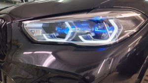 BMW X5 - заменили задние фонари и передние фары на рестайлинговые, забронировали фары