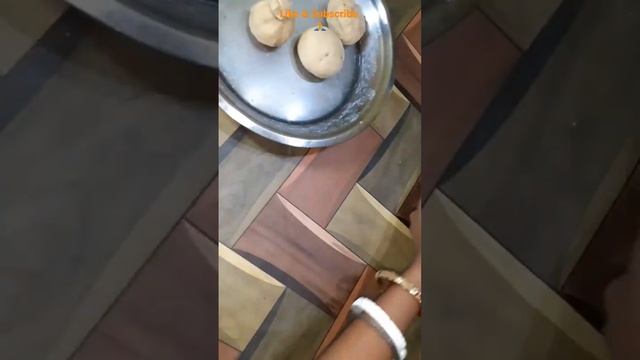 Onion Laccha Paratha Recipe 👌#shorts #breakfastrecipe #lacchaparantha #viral #trending #swetakitche смотреть онлайн