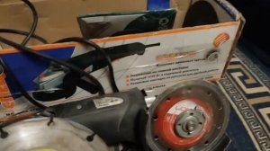 Можно ли болгаркой штробить стены ? Какую выбрать болгарку для штроб ?