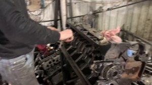 Тачка со свалки: BMW E32. Сборка двигателя M30B35.