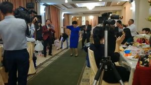 Казахи жгут