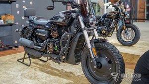 Lançamento de 5 grafismos da motofino na V-MAXTER 300 e revelação de 2 lançamentos futuros