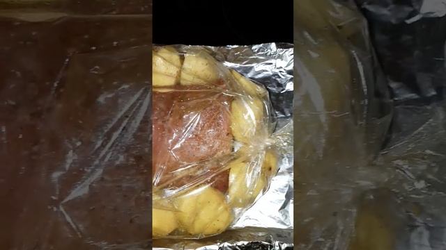 Сочное мясо с картофелем в духовке👍без заморочек#shorts смотреть онлайн