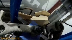 Замена больших Сайленблоков рычага передней подвески Тойота Филдер 2007 года