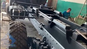 Доработка шасси Камаз-43118 под самосвал. Установили надрамник с двумя гидроцилиндрами Penta.