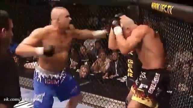 Чак Лиддел - Тито Ортиз смотреть онлайн