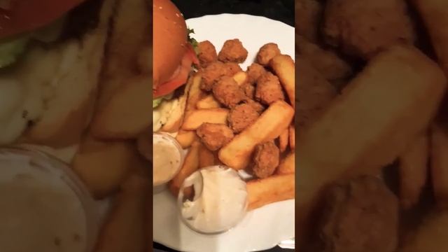 Chicken Burger Desi Style.Easy Burger Steak Sauce Recipe.Delicious Burger Sauce.Street Burger#short смотреть онлайн