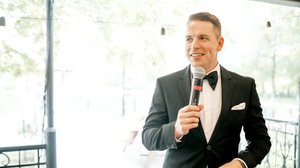 Ведущий Артем Солонин. Ролик