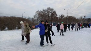Массовый открытый каток на острове Конный в Иркутске. Класс!