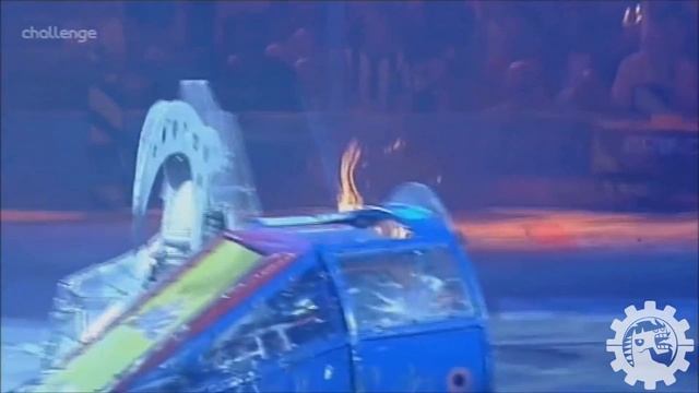 CAFÉ COM TROIA #3 - Tipos de Robôs de Combate смотреть онлайн