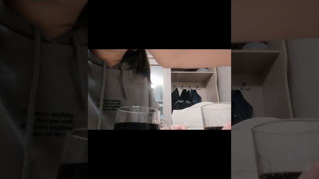 МУКБАНГ СОСИСКИ И КОЛА, ЛУК КУТЧУП❤️ смотреть онлайн