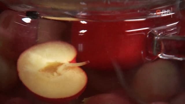 Компот из винограда и сливы