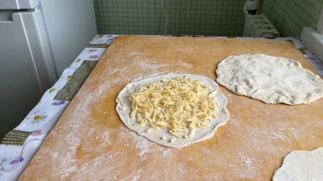 Хычины с сыром. Быстрый и легкий рецепт.