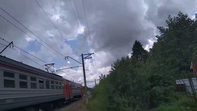 ЭД4М-0162 недалеко от станции Вялки смотреть онлайн