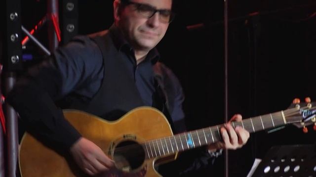 Алёна Петровская -"Шаль цветастая" муз. И.Слуцкий сл.Л.Рубальская смотреть онлайн