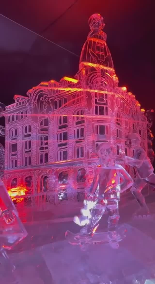 Прогулка по Невскому. КроншЛёд-2025 Фестиваль ледовых скульптур в Петербурге