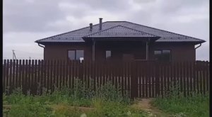 Видео обзор строительства одноэтажного дома 147 м.кв. из блоков BONOLIT, обложенного кирпичём.